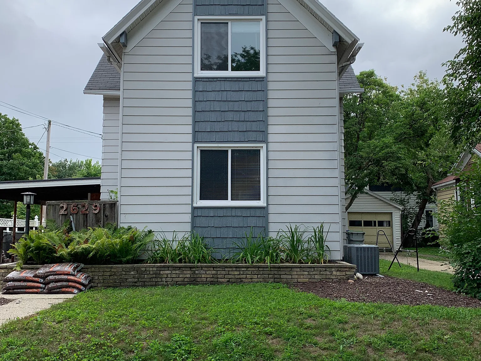2 bed, 1100 sqft, $1,850 — Photo 2