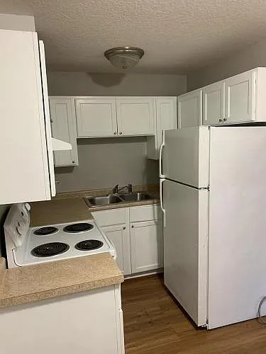 1 bed, 875 sqft, $800 — Photo 3