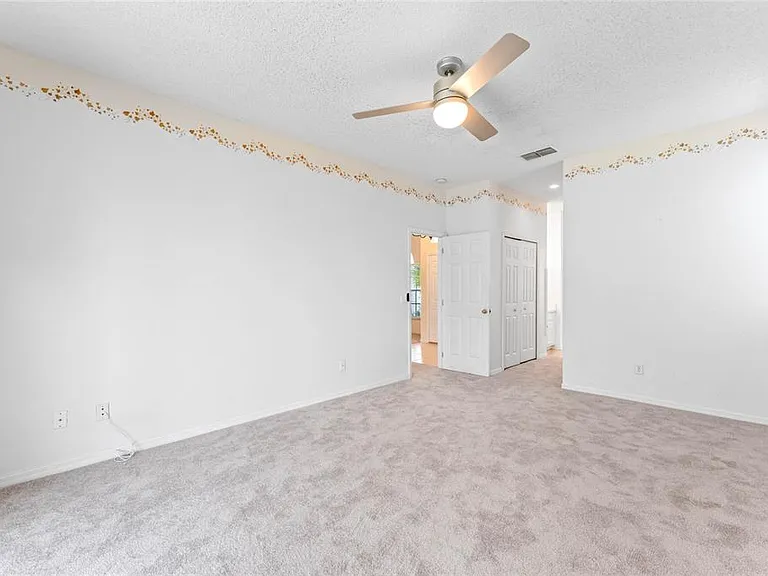 1027 Durango Loop St — Photo 7
