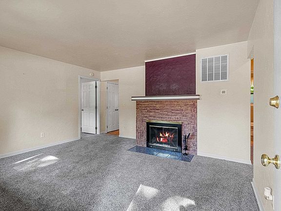 2nd image of 542 Clover Ln