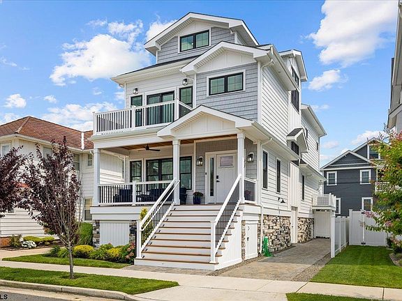 2nd image of 207 N Rumson Ave