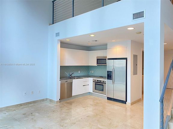 5th image of 1060 Brickell Ave APT 1009