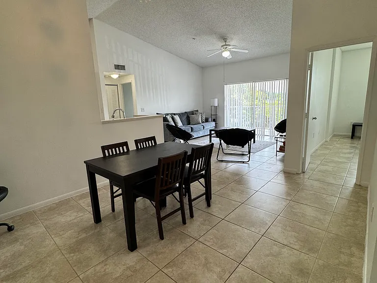 6944 SW 39th St #B304 — Photo 1