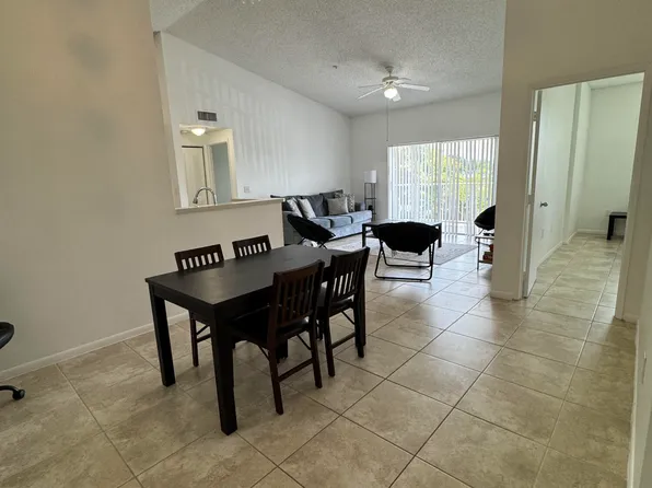 6944 SW 39th St APT B304, Fort Lauderdale, FL 33314