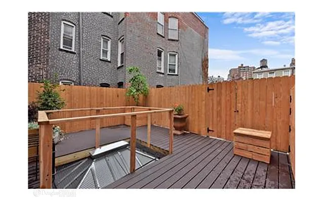 Rented by Douglas Elliman | media 19