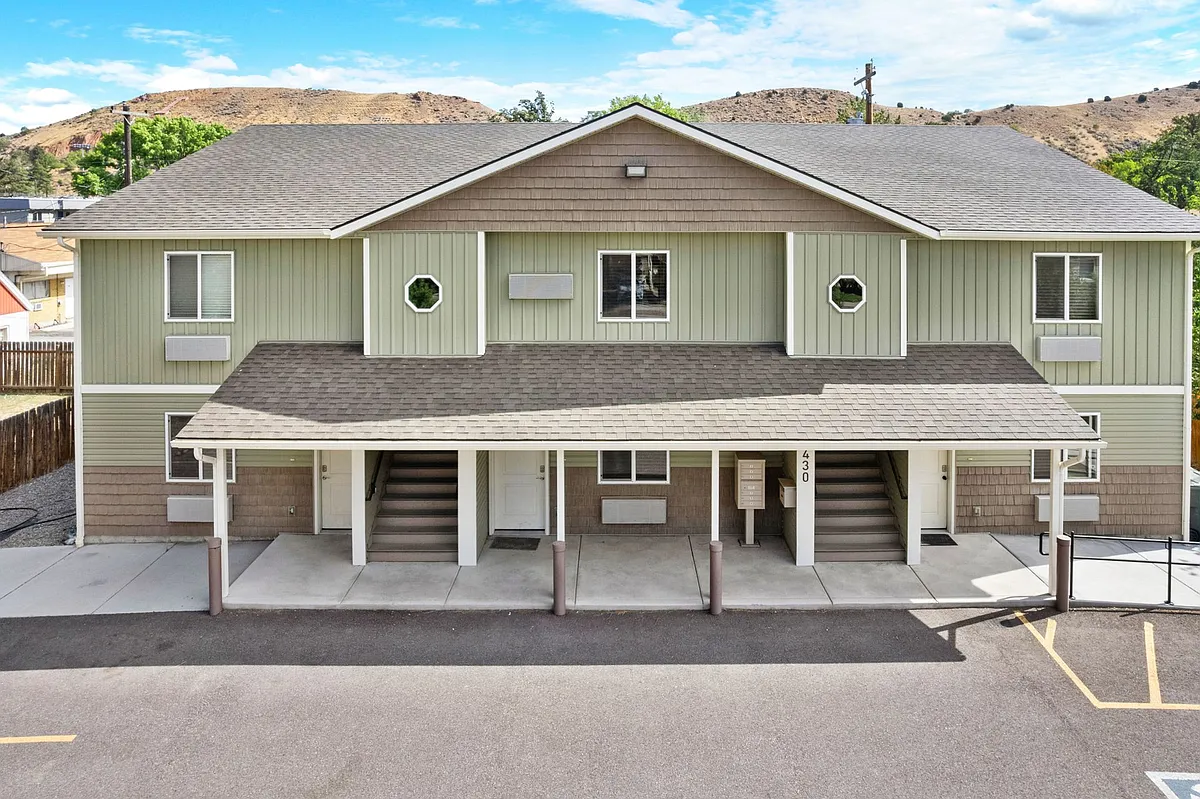 Photo 2 of 32 - 1430 S 4th Ave #3 - Pocatello, ID Building Photo - 1430 S 4th Ave #3