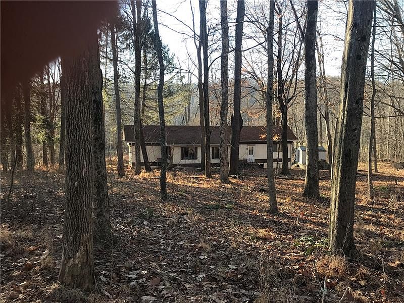 2nd image of 111 Giesey Rd