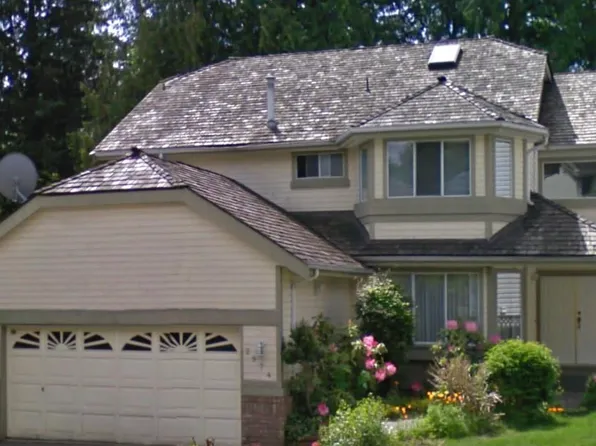 2974 Delahaye Dr, Coquitlam, BC V3B 6Z3