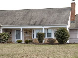 3 Lebed Dr, Somerset, NJ 08873