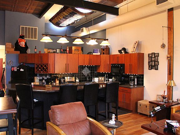 2nd image of 408 W Saint Clair Ave APT 413