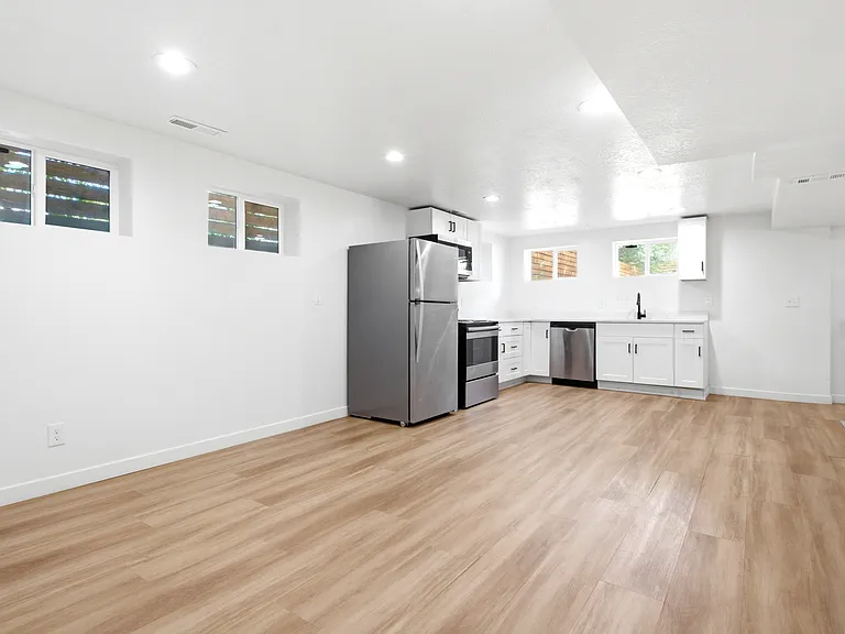 1603 S Major St #B — Photo 11