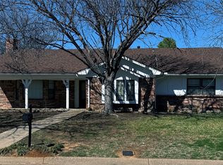 520 Baker Dr, Hurst, TX 76054