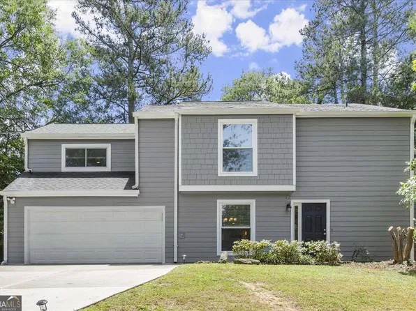 15 Rhodes Dr, Marietta, GA 30068
