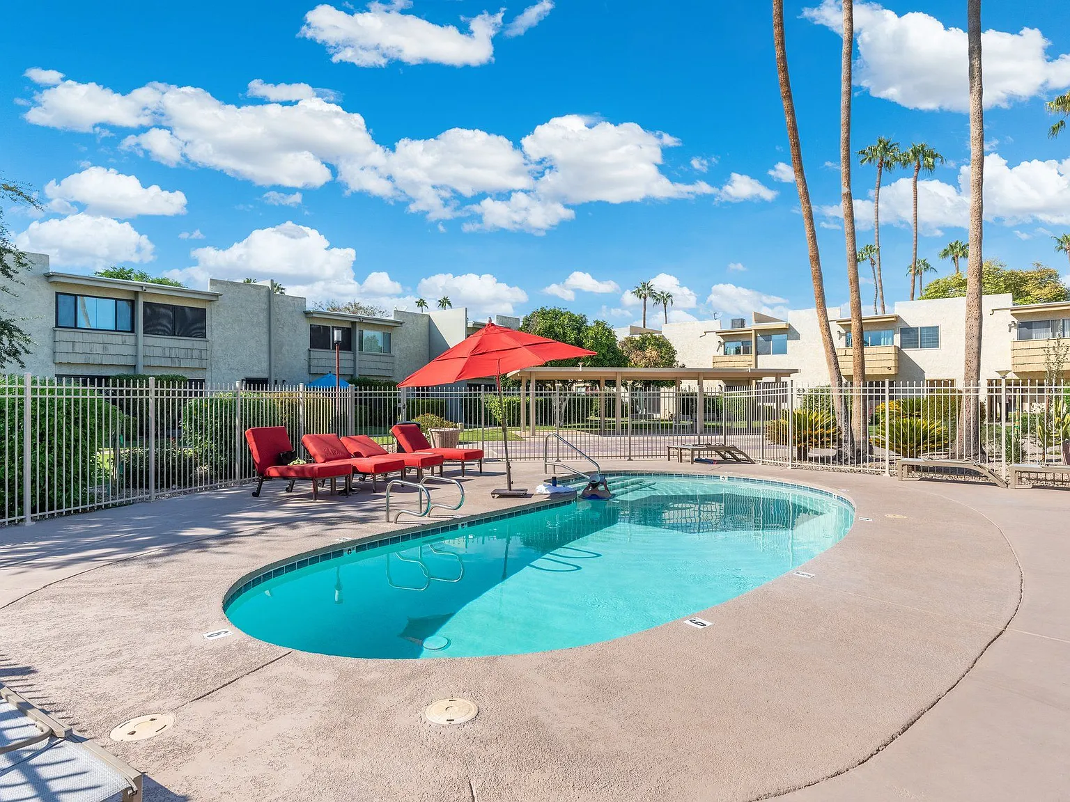 2 bed, 1.5 bath, 986 sqft, $3,250 — Photo 2