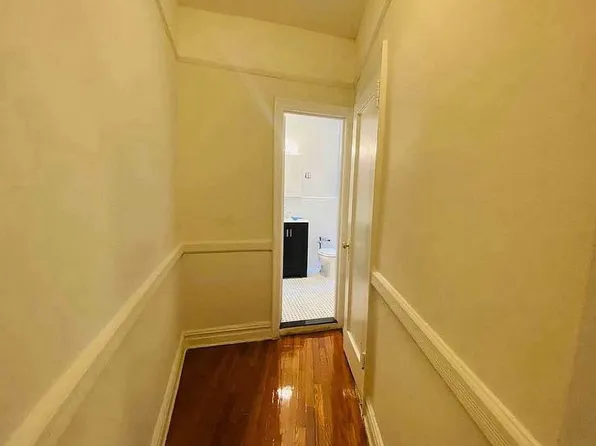 625 Caton Avenue image 10 of 15