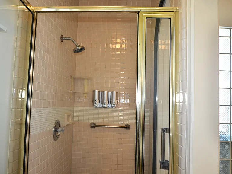 12065 Tretagnier Cir — Photo 24