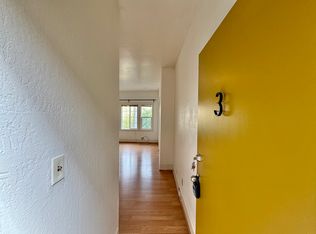1104 Chaucer St APT 3, Berkeley, CA 94702