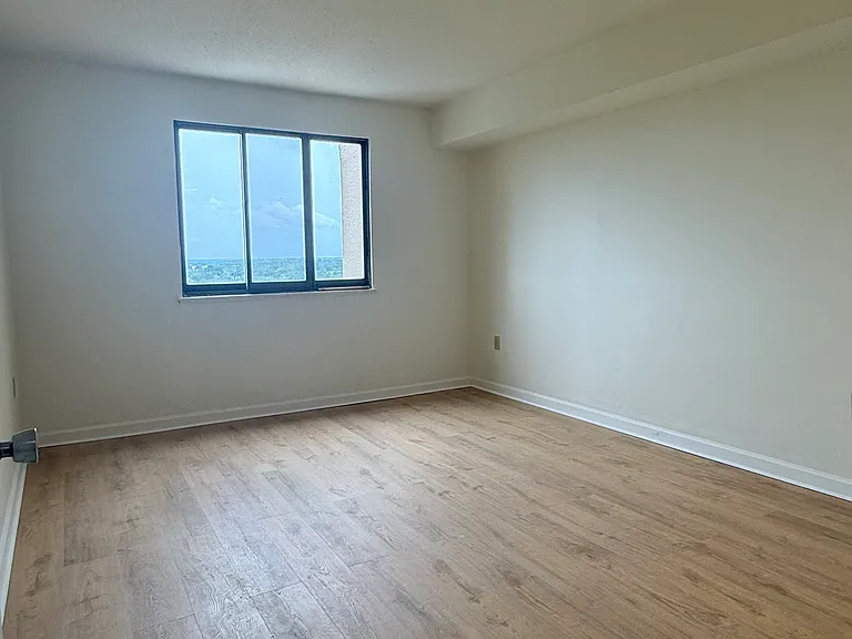 1825 Saint Julian Pl #18E — Photo 16