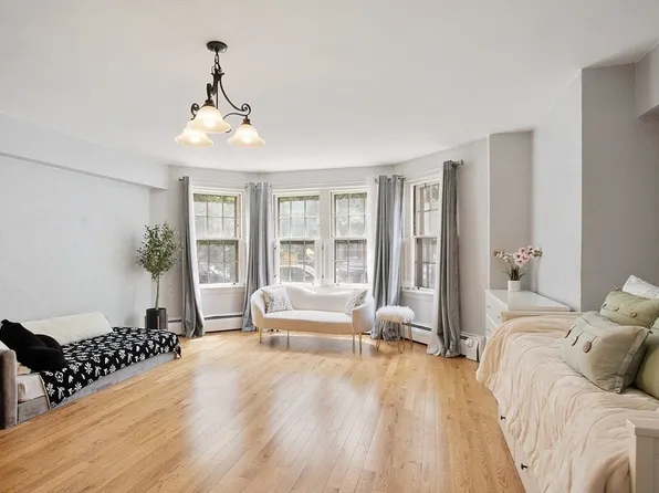 250 Beacon St #1B, Boston, MA 02116