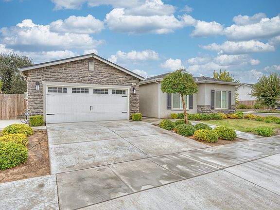 3rd image of 2547 N Rono Street