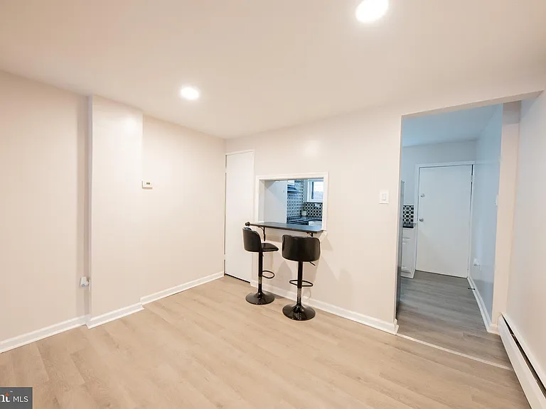 2924 Salmon St — Photo 9