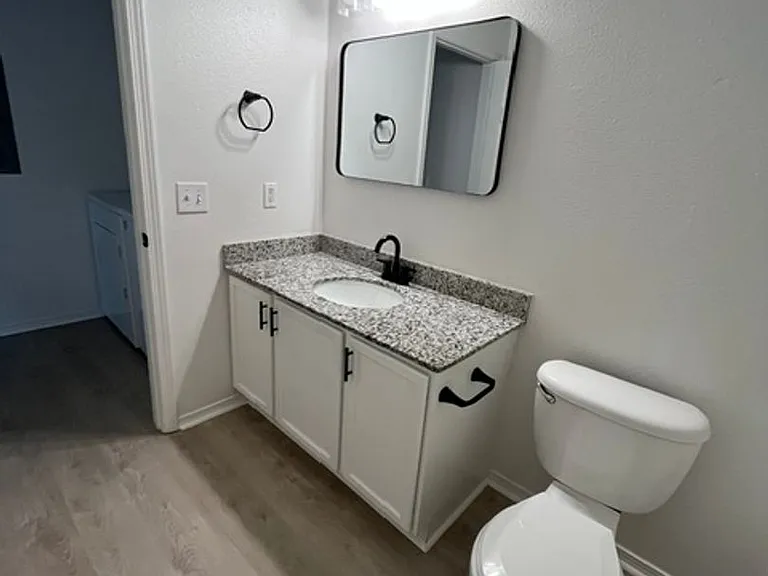 Willow Park Apartments — Photo 15