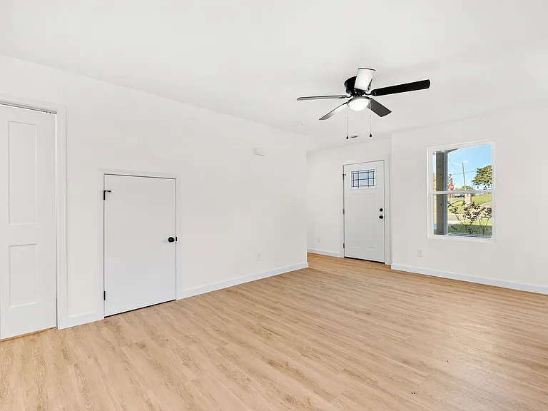 2201 Keith Ave #1 — Photo 12