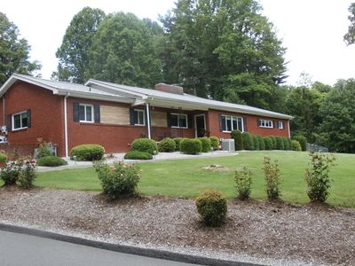 38 Hillcrest Cir, Spruce Pine, NC, 28777