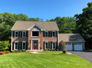18704 Shremor Dr, Rockville, MD 20855