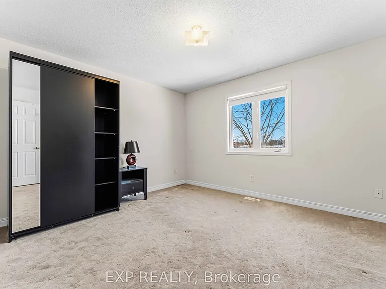 118 Finn Ct — Photo 32