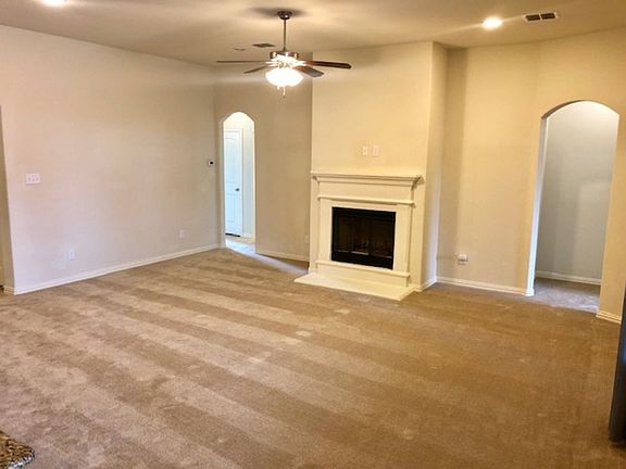 5th image of 602 Jennie Marie Cir