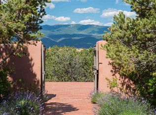 49 Tano Alto, Santa Fe, NM 87506