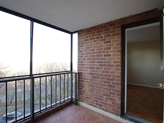 Sold by Sotheby's International Realty | media 33