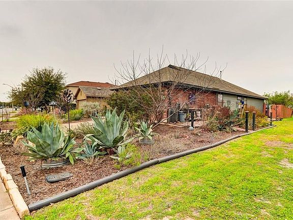2nd image of 1221 Shadow Creek Blvd