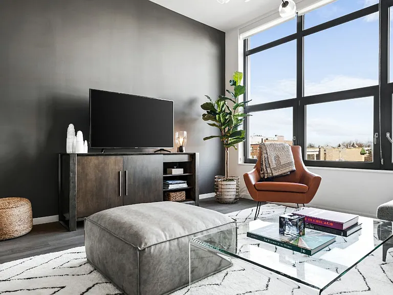 Logan Apartments — Photo 44