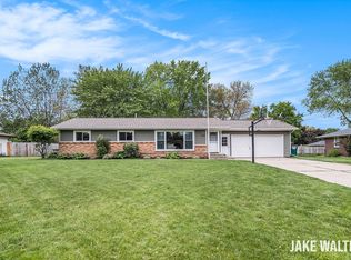 7475 Astronaut Ave, Jenison, MI