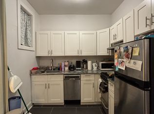 344 S 4th St #1R, Philadelphia, PA 19106