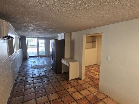 5th image of 1712 Gold Ave SE #1712