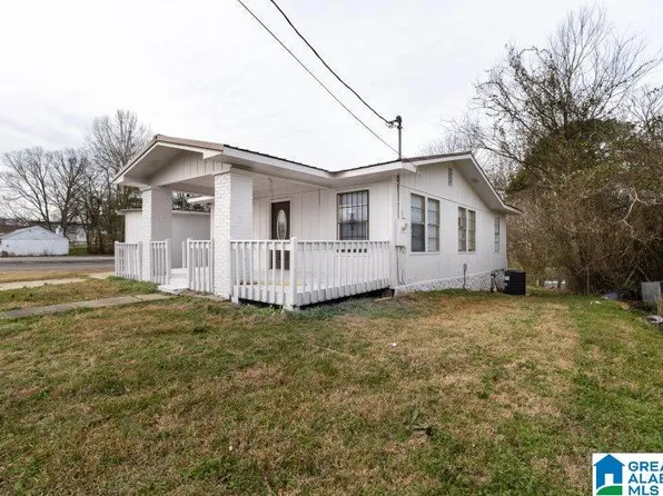 114 N Main St, Graysville, AL 35073