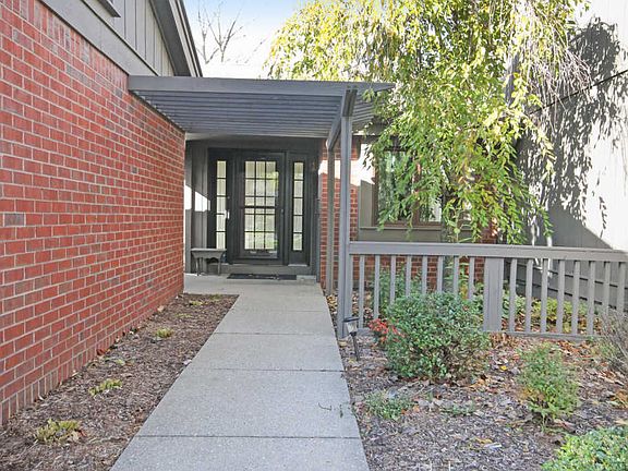2nd image of 1325 Suncrest Dr NE #67