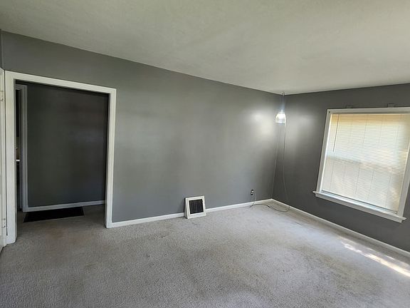 4th image of 9528 Corregidor Dr
