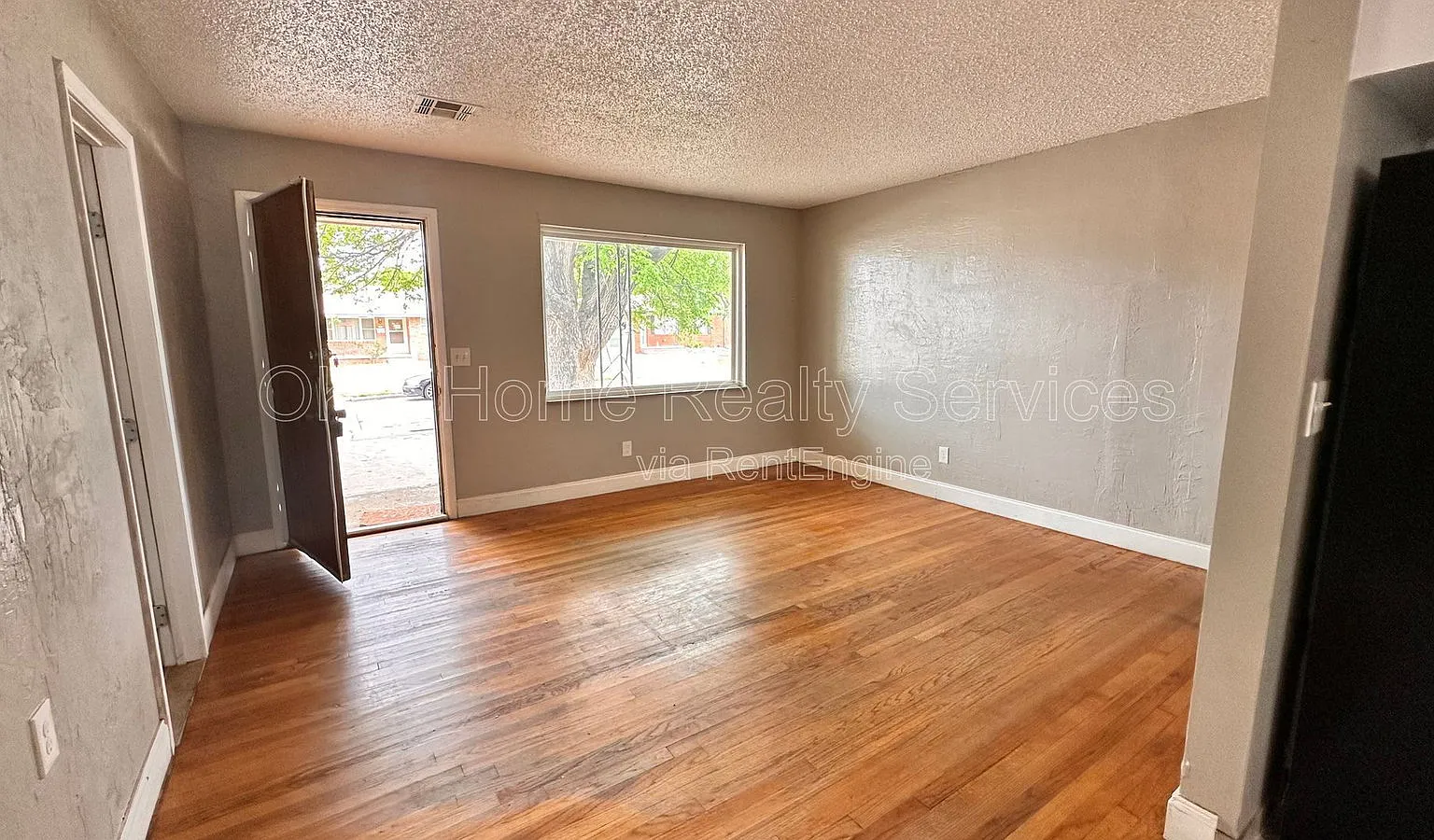 4 bed, 2.0 bath, 1420 sqft, $1,500 — Photo 4