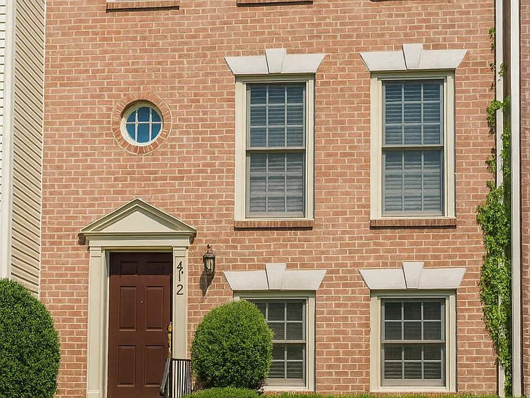 7476 Emerald Dr — Photo 1