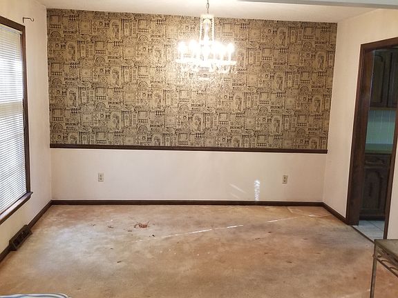 Dining Room Area 