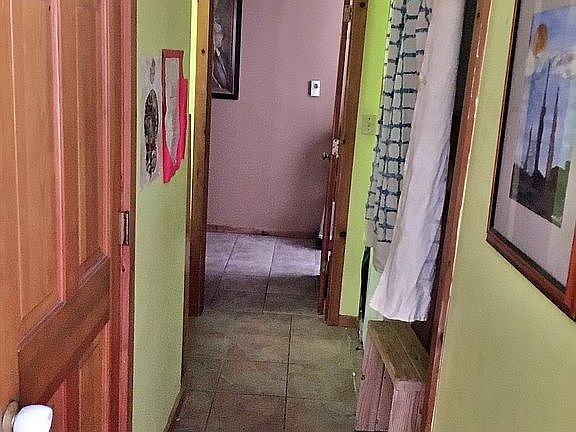 Front foyer right to Bath