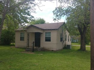 617 Victoria St, Navasota, TX 77868