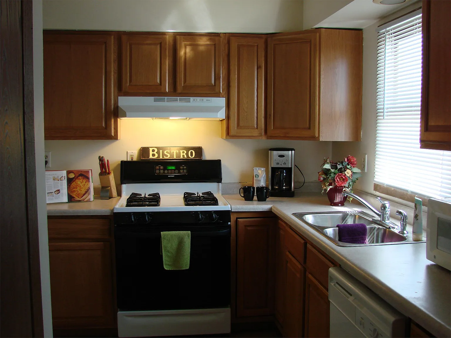 2523 Hebron Ave photo 1