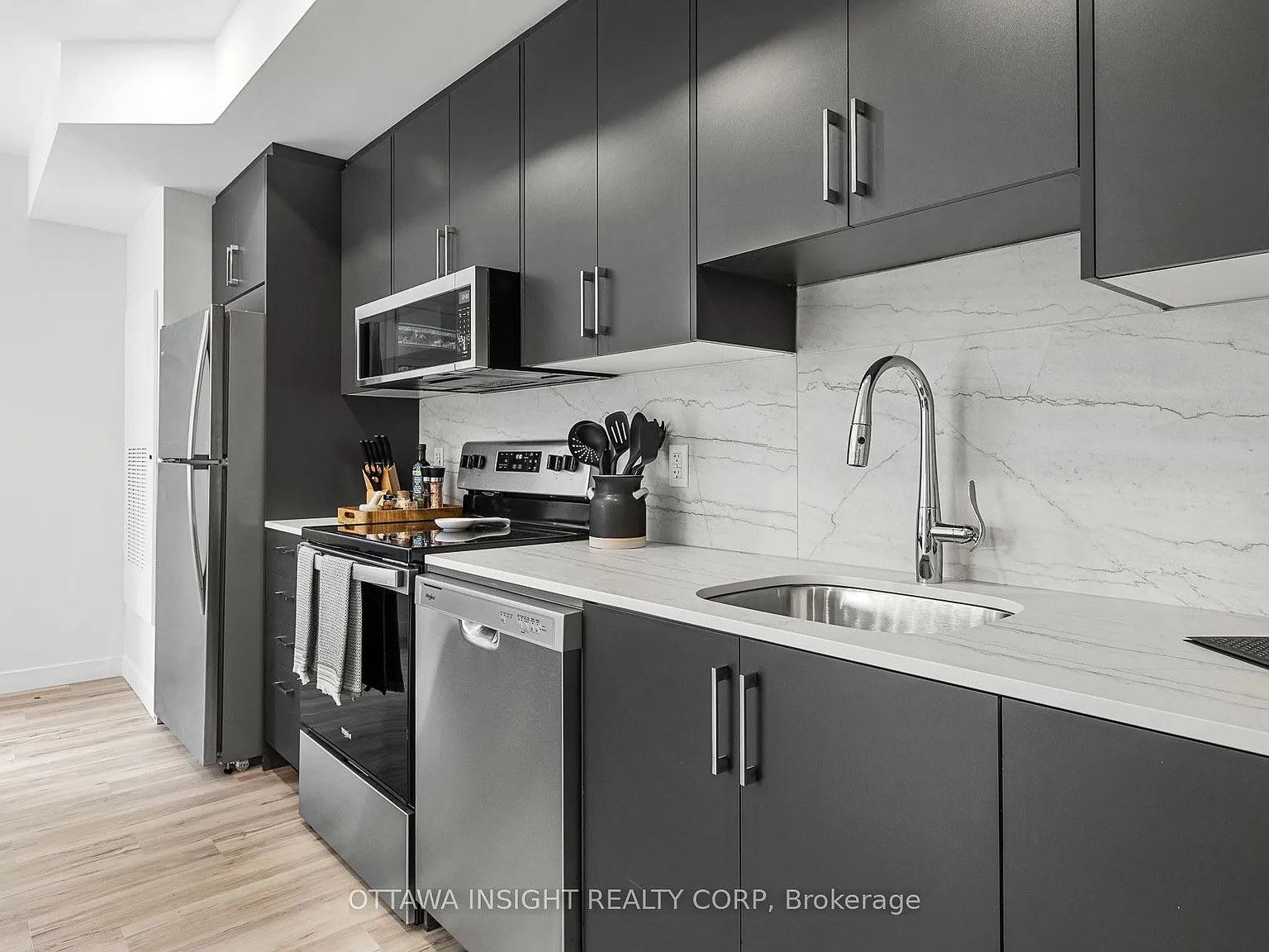 2 bed, $2,200 — Photo 3