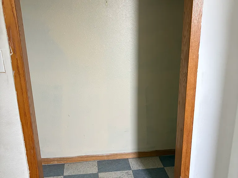 209 Knapp St #2E — Photo 5