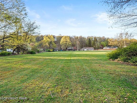 4th image of 254 Lower Swiftwater Rd